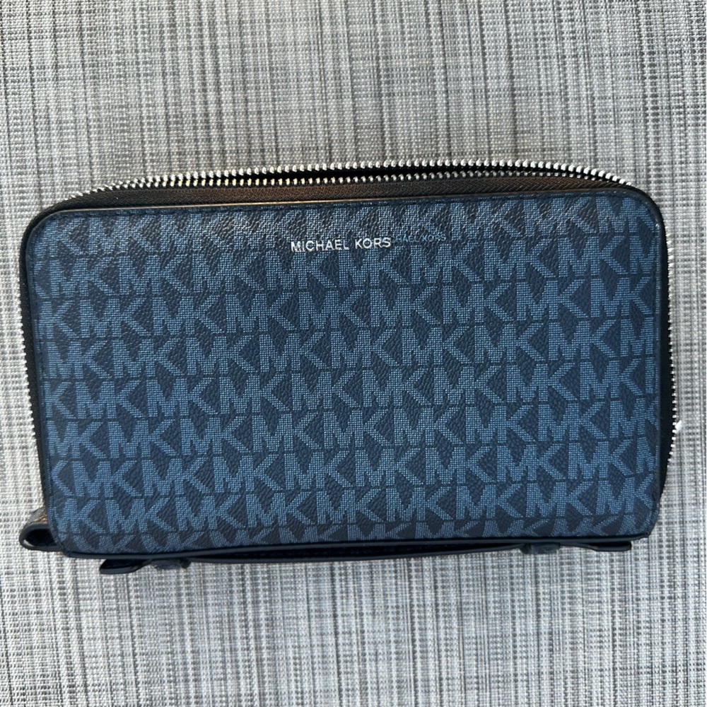 Michael Kors Zip Navy Blue Wallet